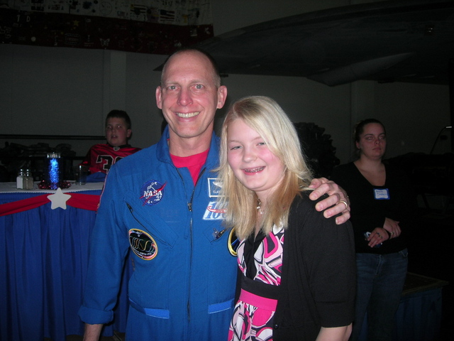 Leslie Anne is born.