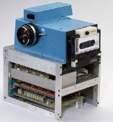 Primera cámara digital