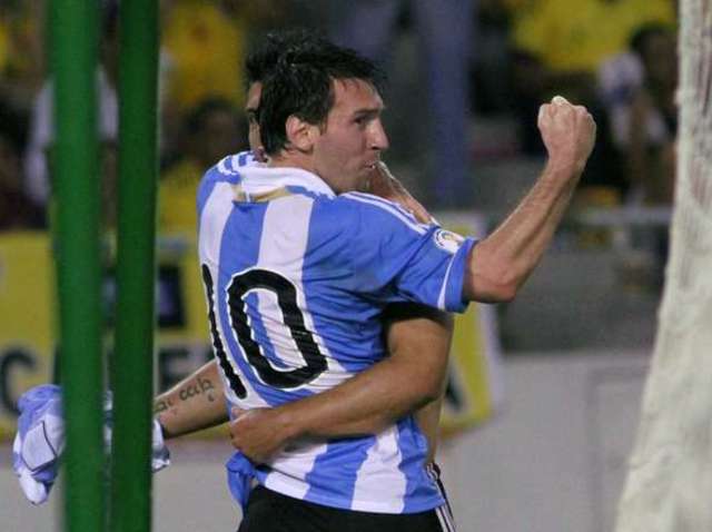 Colombia 1 - 2 Argentina