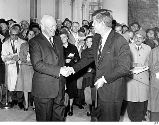 Soviet Union pulls missles out of Cuba