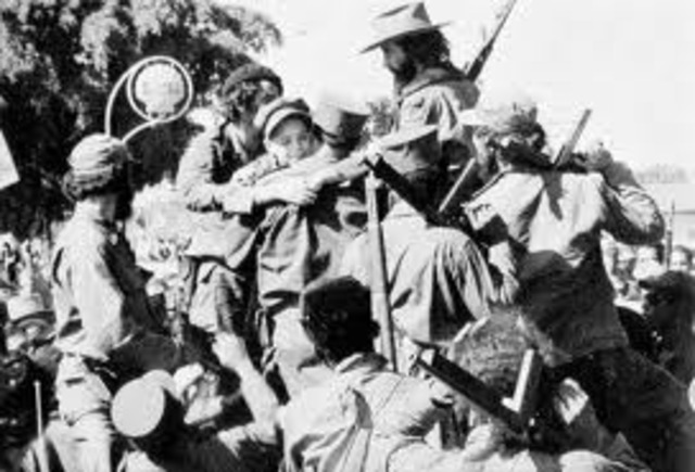 Ejército cubano, dirigido por Fulgencio Batista, da un golpe militar en Cuba