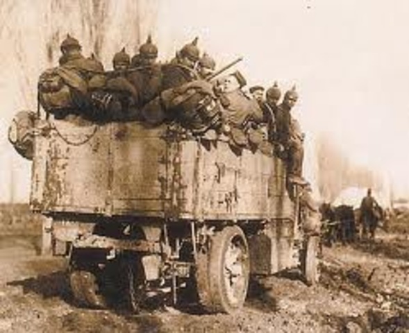 Germany declares war on Russia