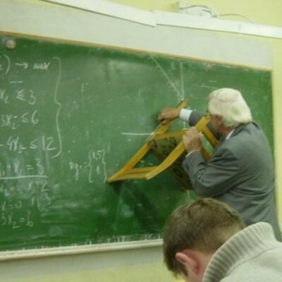 Timeline: HISORIA DEL MAESTRO