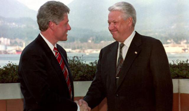Bill Clinton meets Russin president Yeltsin