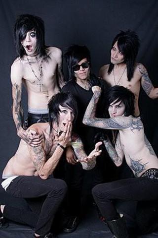 Andy Sixx's Grandfather died.