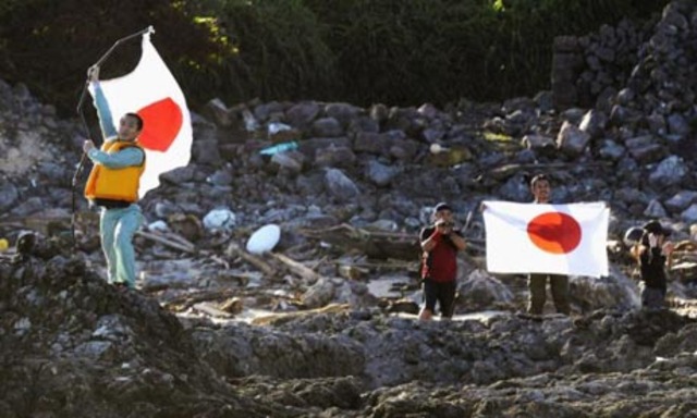 Japan activist land on the islands
