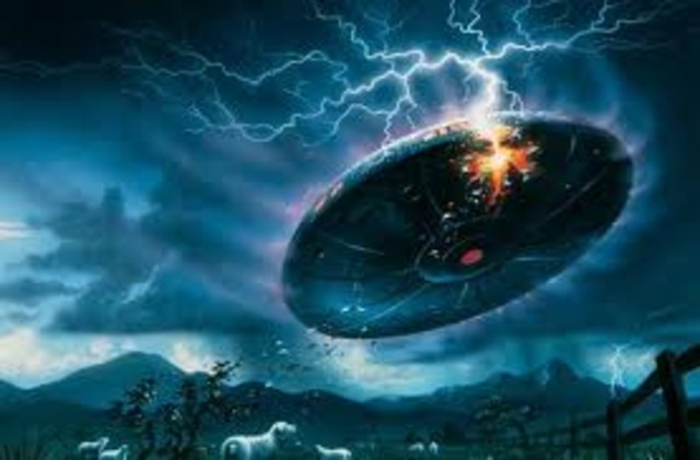 UFO crashes between Roswell and Corona.