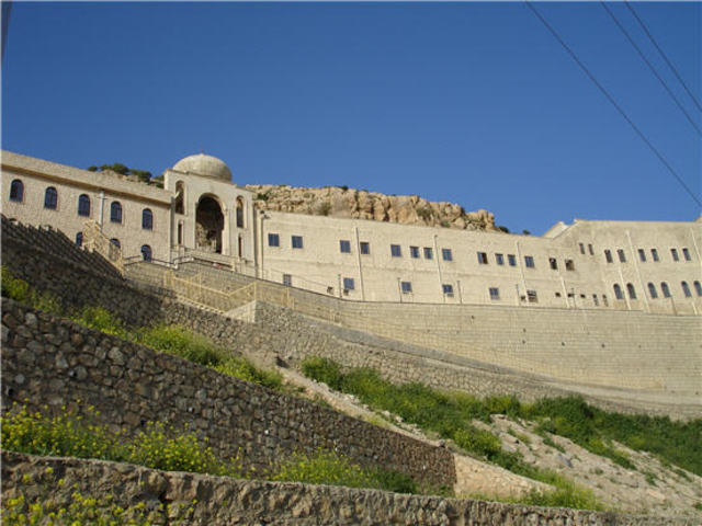 موقعة  و أنشاءه