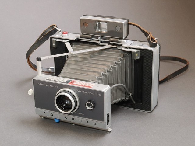 Polaroid Packfilm 100-series Land Camera