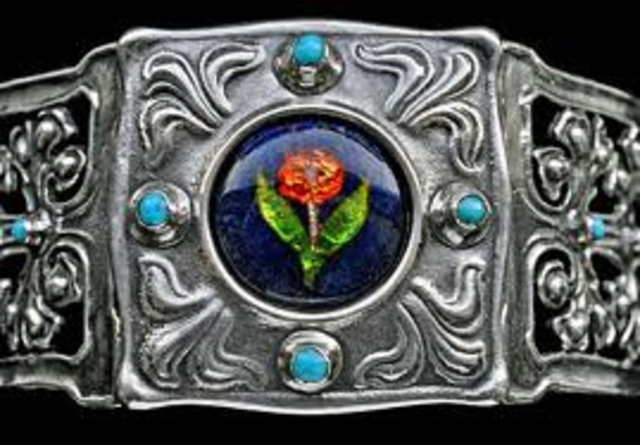 the first arts and crafts movement