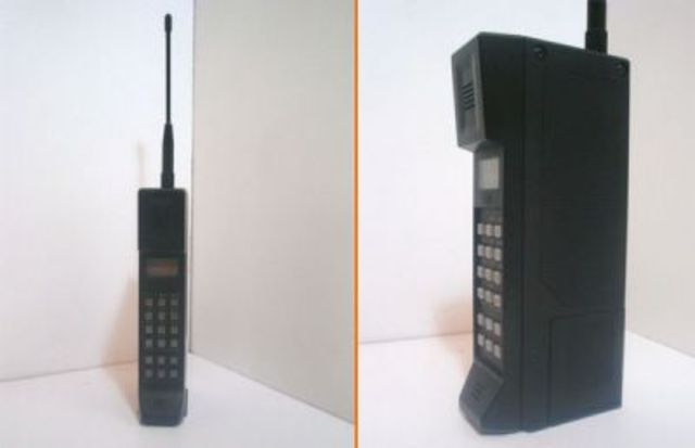 Primers telèfons mòbils