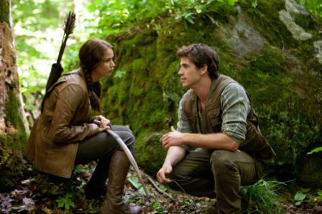 Katniss and Gale go hunting