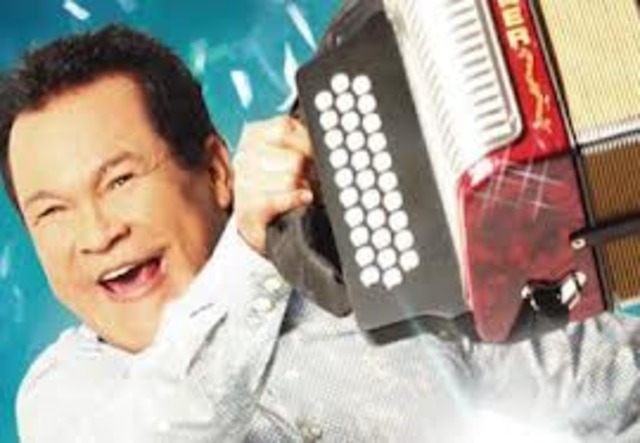 el hombre que continua con el vallenato