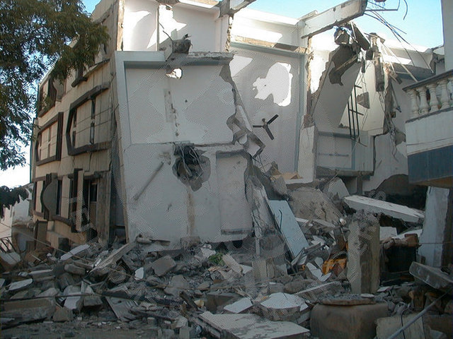 An earthquakes hits India, kills more than 12000 people