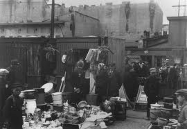The Germans create a ghetto in Piotrków Trybunalski, Poland.