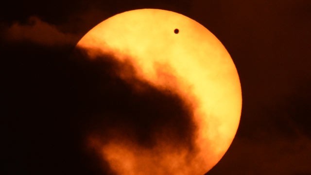 Venus solar transit