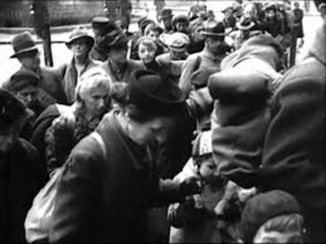 Germans begin the mass deportation of over 300,000 Jews from the Warsaw ghetto to the Treblinka killing center
