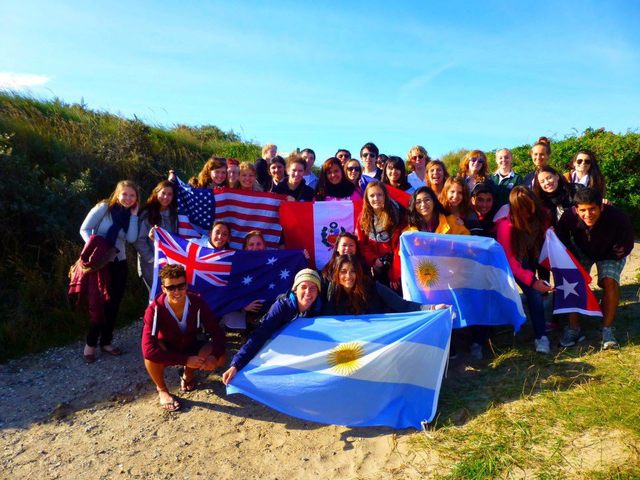 Se inician los intercambios con paises del exterior