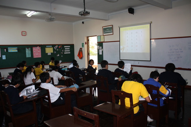 Enseñan Portugués y Chino Mandarin