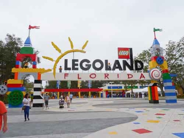 Took a school trip to Legoland