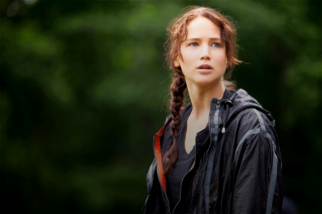 Katniss tries to get to the end of the arena