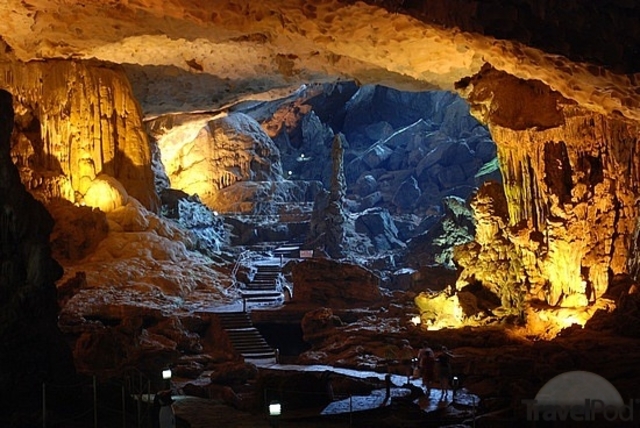 The Goonies (minus Chunk) end up in a huge underground cave