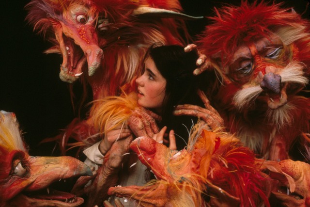 Sarah is seperated from Ludo, only to encounter the fire gang