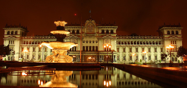 INAUGURACIÓN  DEL PALACIO NACIONAL DE GUATEMALA