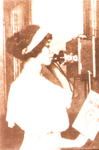 Primer telefono publico