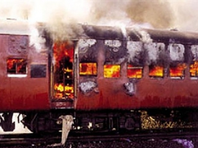 Egypt Train Fire kills 370 people