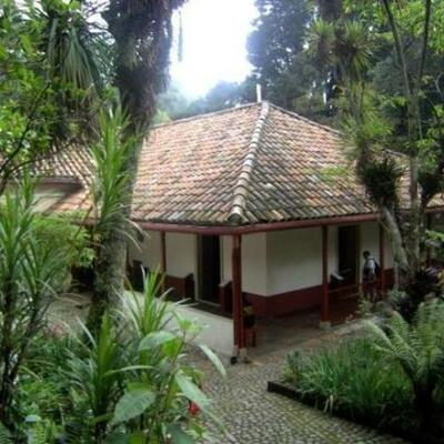 Timeline: linea de tiempo primeras universidades y colegios