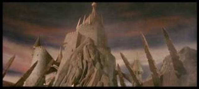 Sarah is reunired with sir Didymus and Ludo, together they approach the goblin city