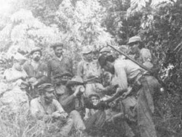 APARECEN GRUPOS ARMADOS