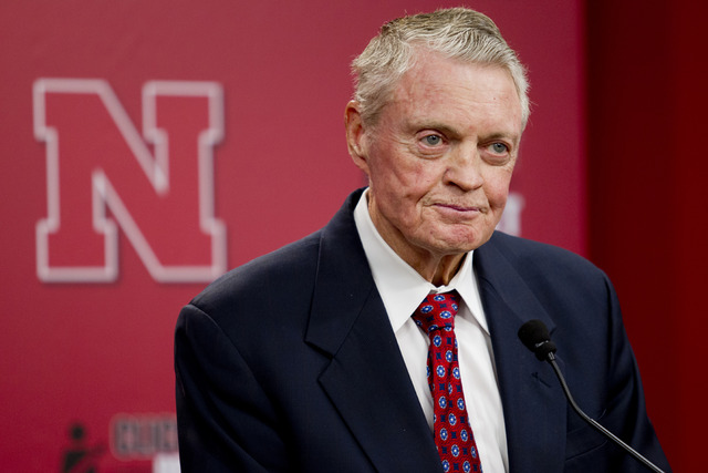 Osborne announces retirement