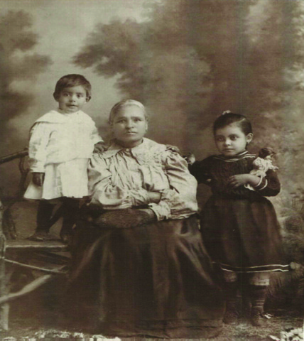 The Gilberto Sánchez Family