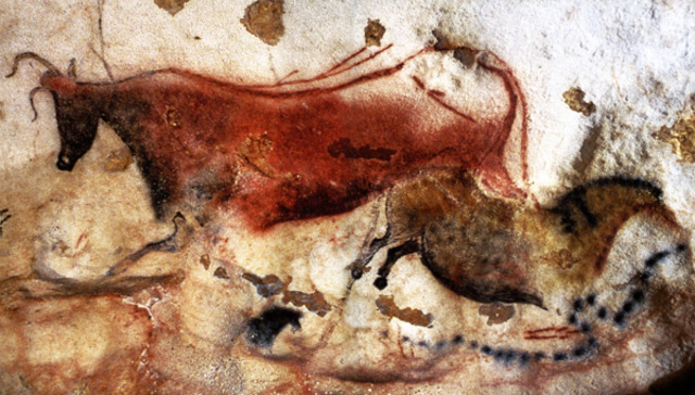 Lascaux cave paintings discovered