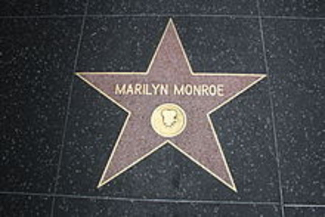 Deth of Norma Jeane Mortenson (Marilyn Monroe)