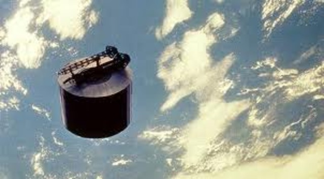 primer satélite en órbita geostacionari