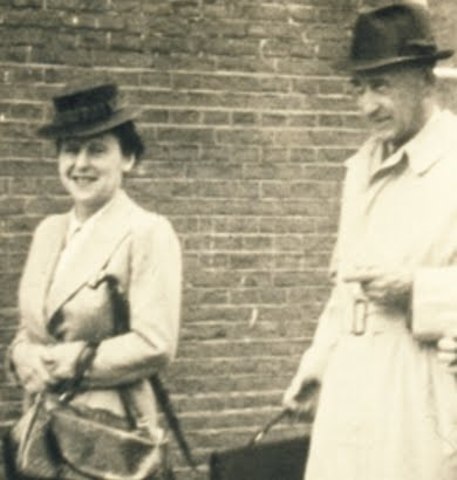 Van Pels get married