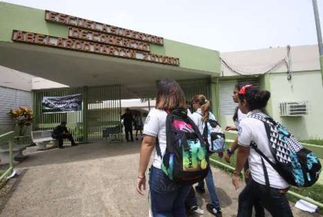 Abelardo Martínez Otero, Hight School