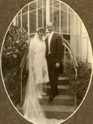 Otto Frank and Edith Holländer Get Married
