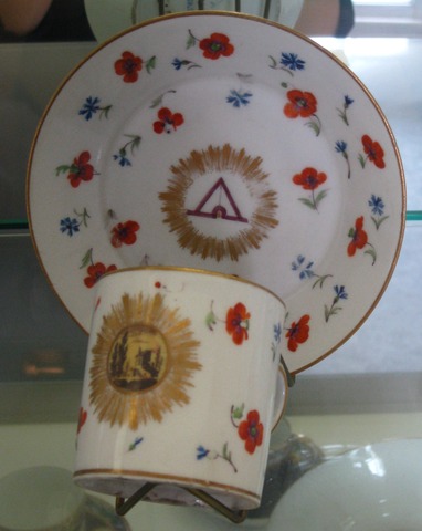 Tasse litron et soucoupe (1793-1795)