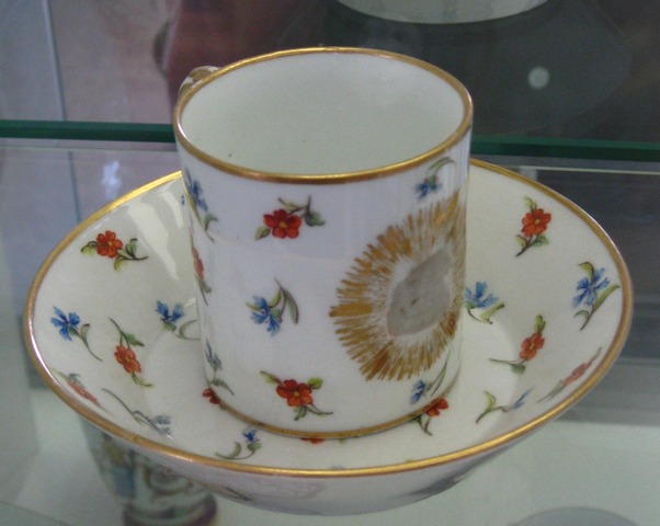 Tasse litron et soucoupe