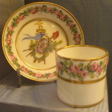 Tasse mignonnette et sa soucoupe