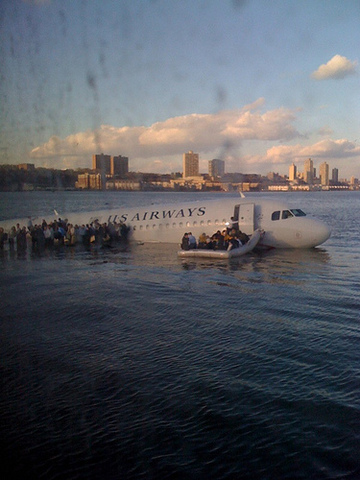 US Airways flight lands in Hudson River