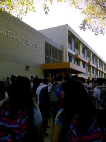 High School Dr. Carlos González 1990-1993