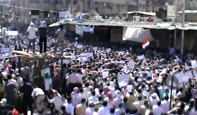 Solidiers killl protesters