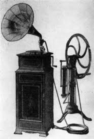 1898 Horace short invented a design for a loudspeaker with compressed air