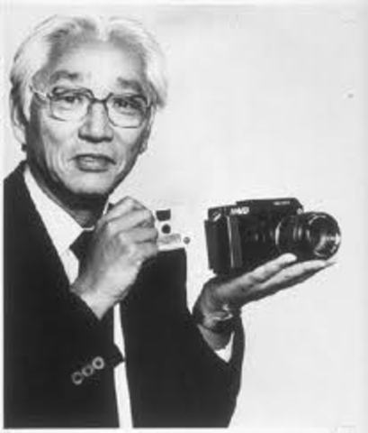 Sony produced the first consumer camera that did not require film.