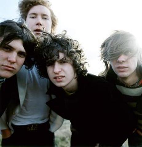 The kooks- She moves in her own way